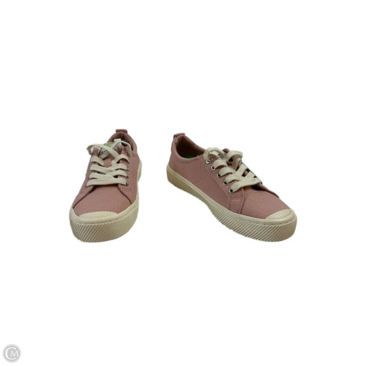 Shoes Sneakers By Cariuma In Pink & White, Size: 8