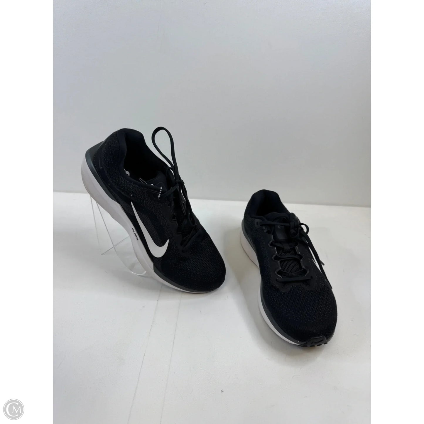 Shoes Athletic By Nike Apparel In Black & White, Size: 9.5