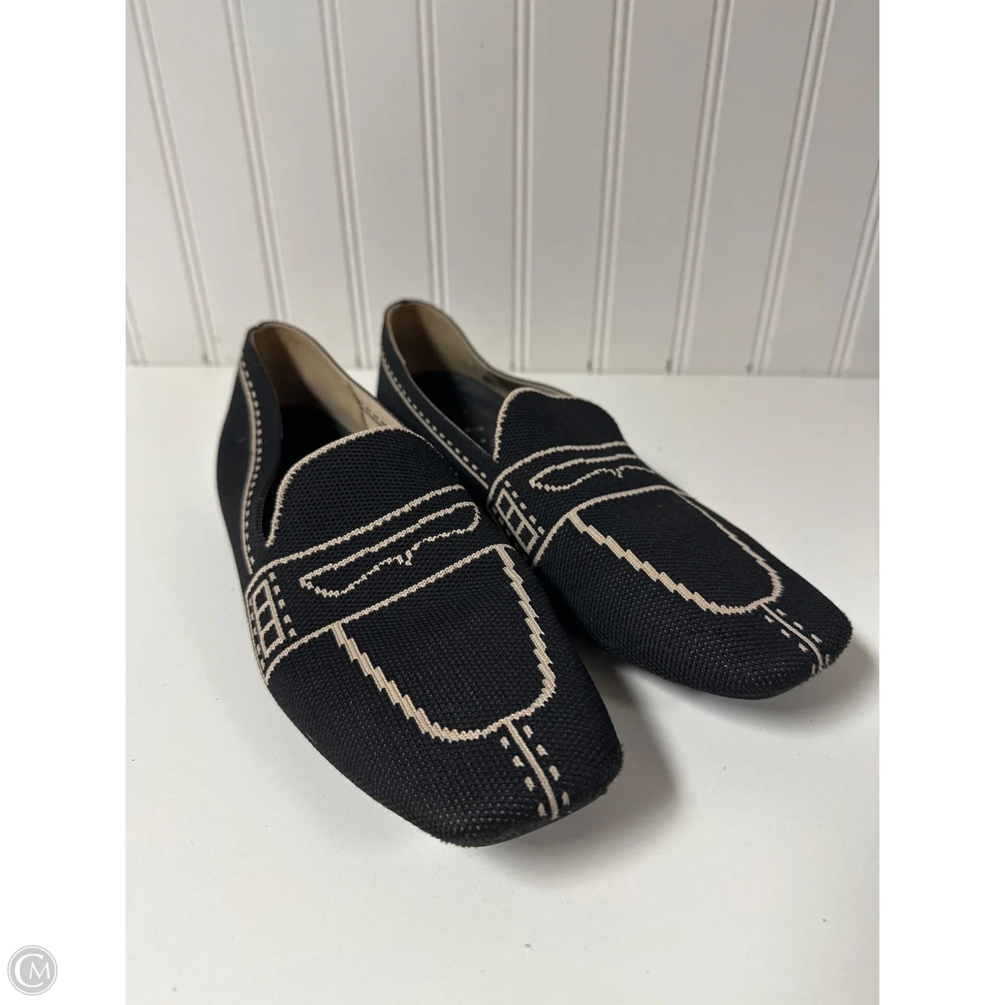 Shoes Flats By Vivaia In Black & Cream, Size: 8