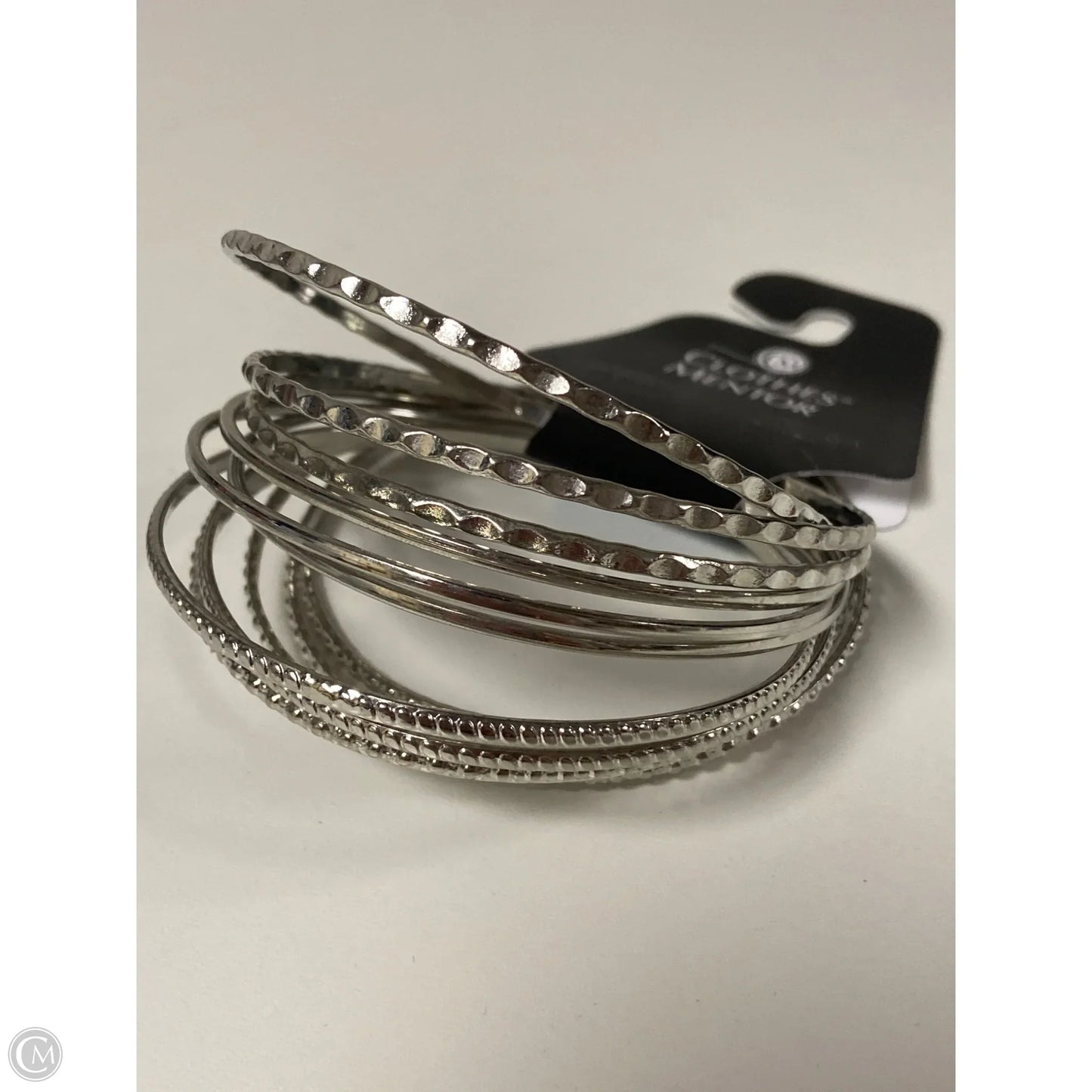 Bracelet Bangle By Clothes Mentor, Size: 10