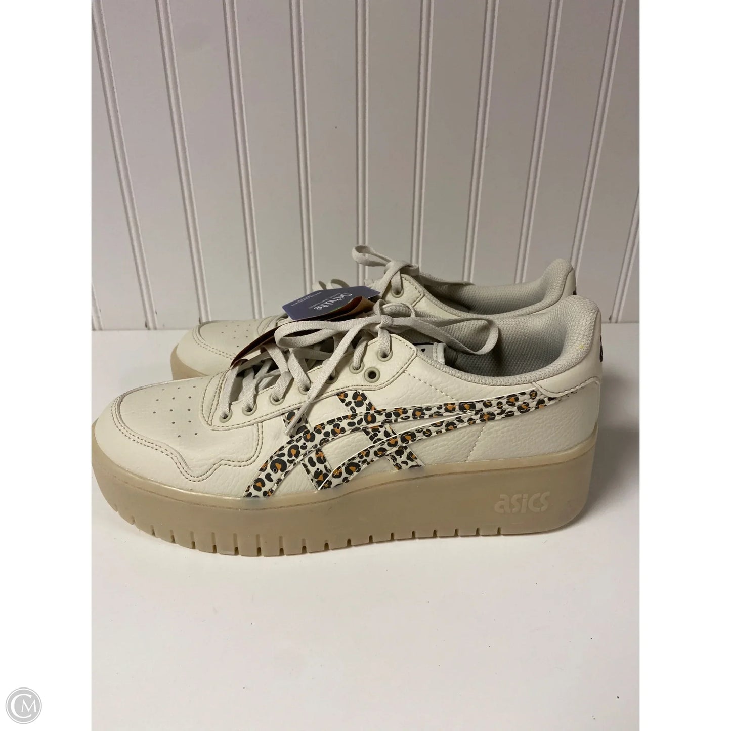 Shoes Sneakers By Asics In Cream, Size: 9.5
