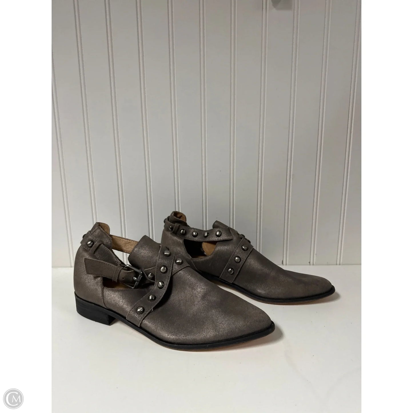 Boots Ankle Flats By Clothes Mentor In Bronze, Size: 9