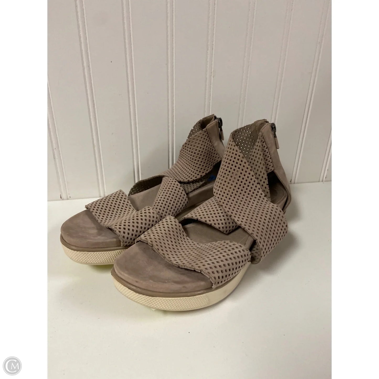 Sandals Flats By Eileen Fisher In Taupe, Size: 6