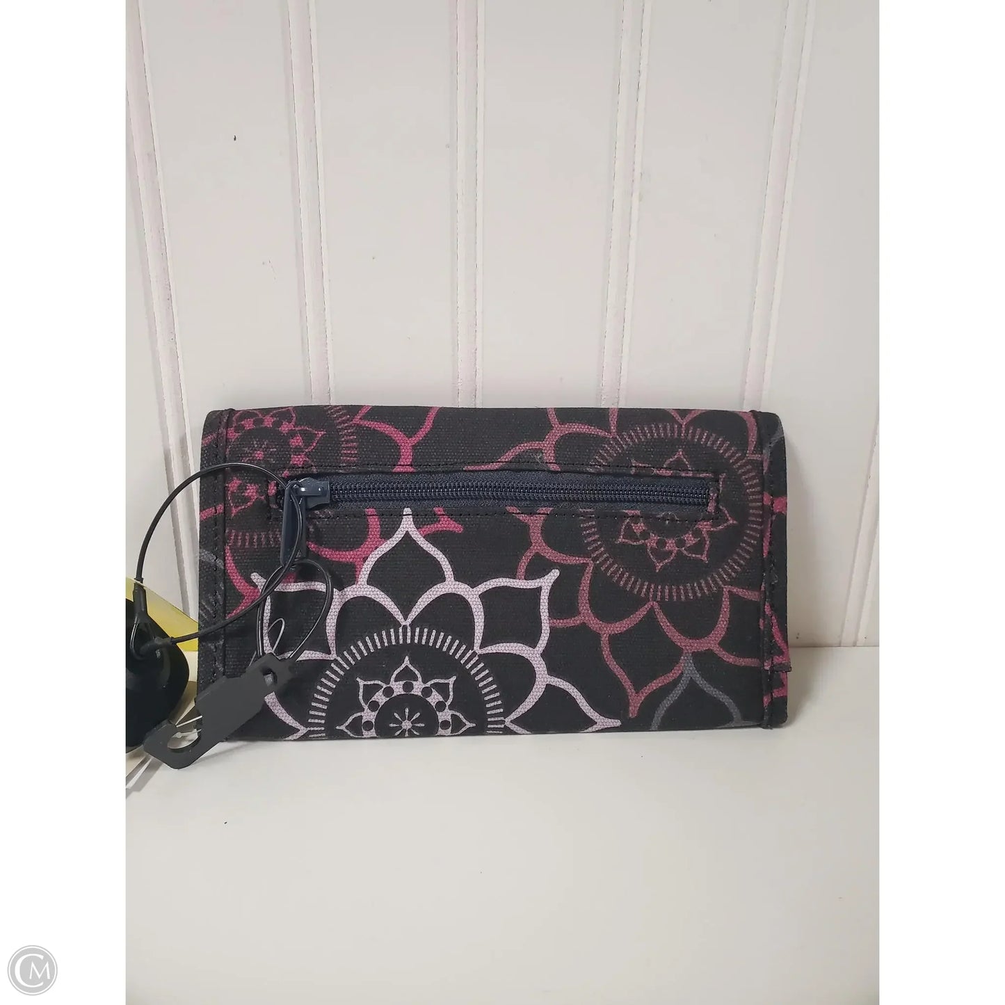 Wallet By Kavu, Size: Medium