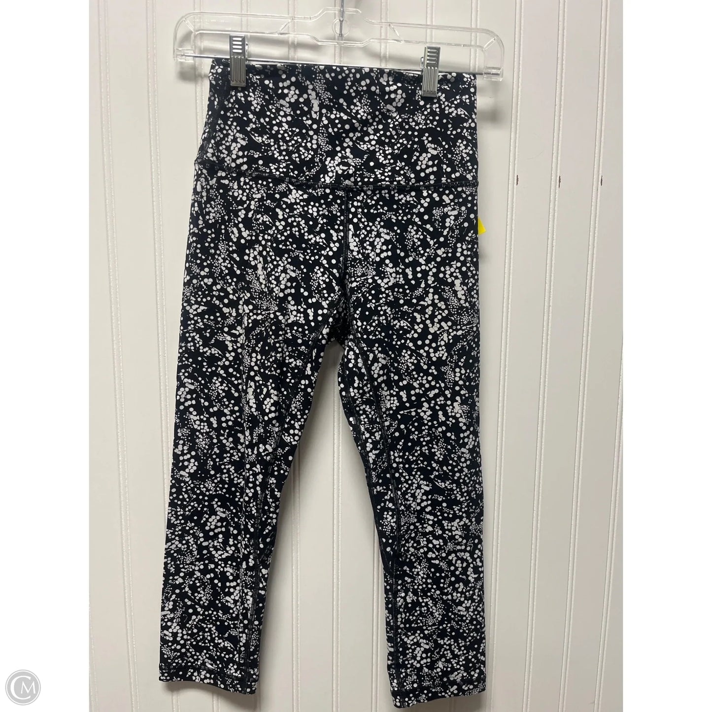Athletic Leggings Capris By Lululemon In Black & White, Size: S