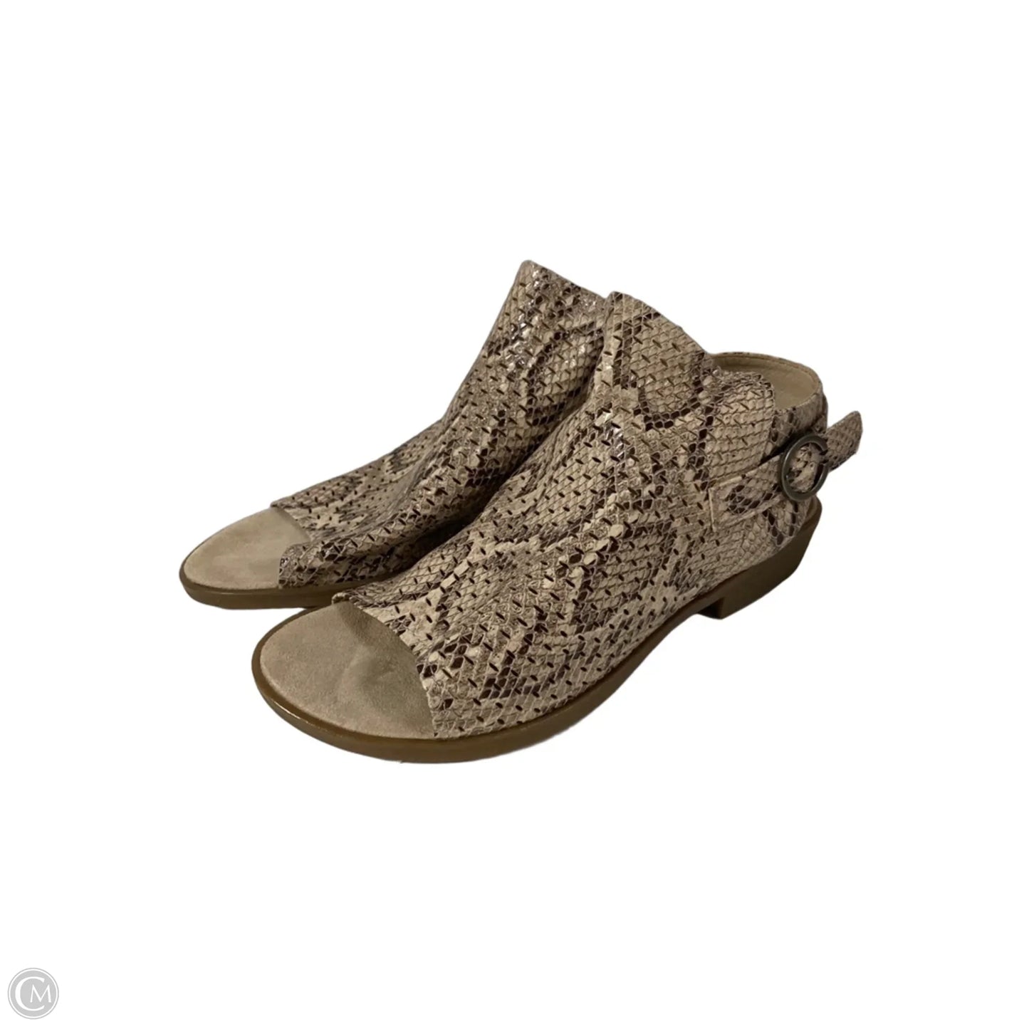 Sandals Flats By Bare Traps In Animal Print, Size: 8.5