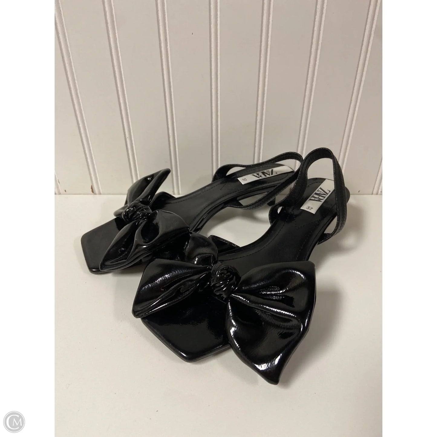 Shoes Flats By Zara In Black, Size: 6.5