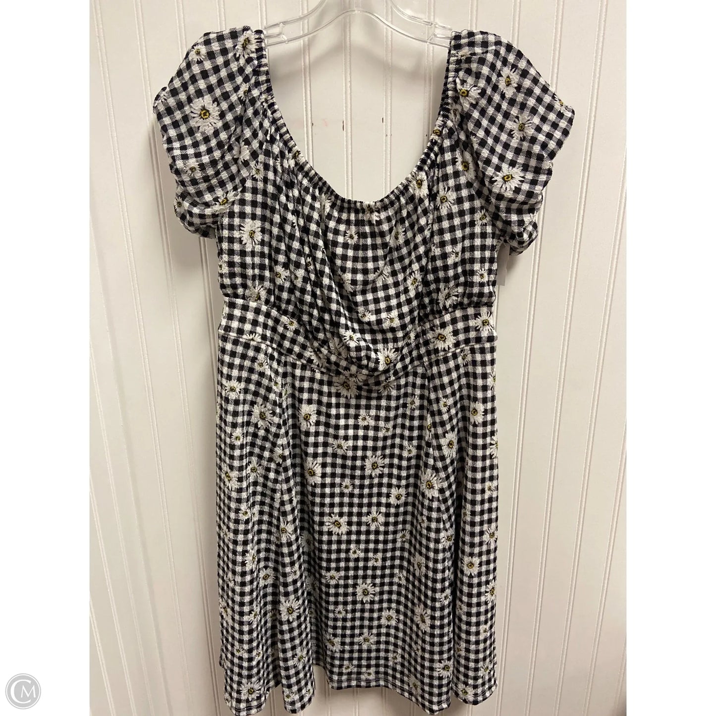 Dress Casual Short By Torrid In Black & White, Size: 1x