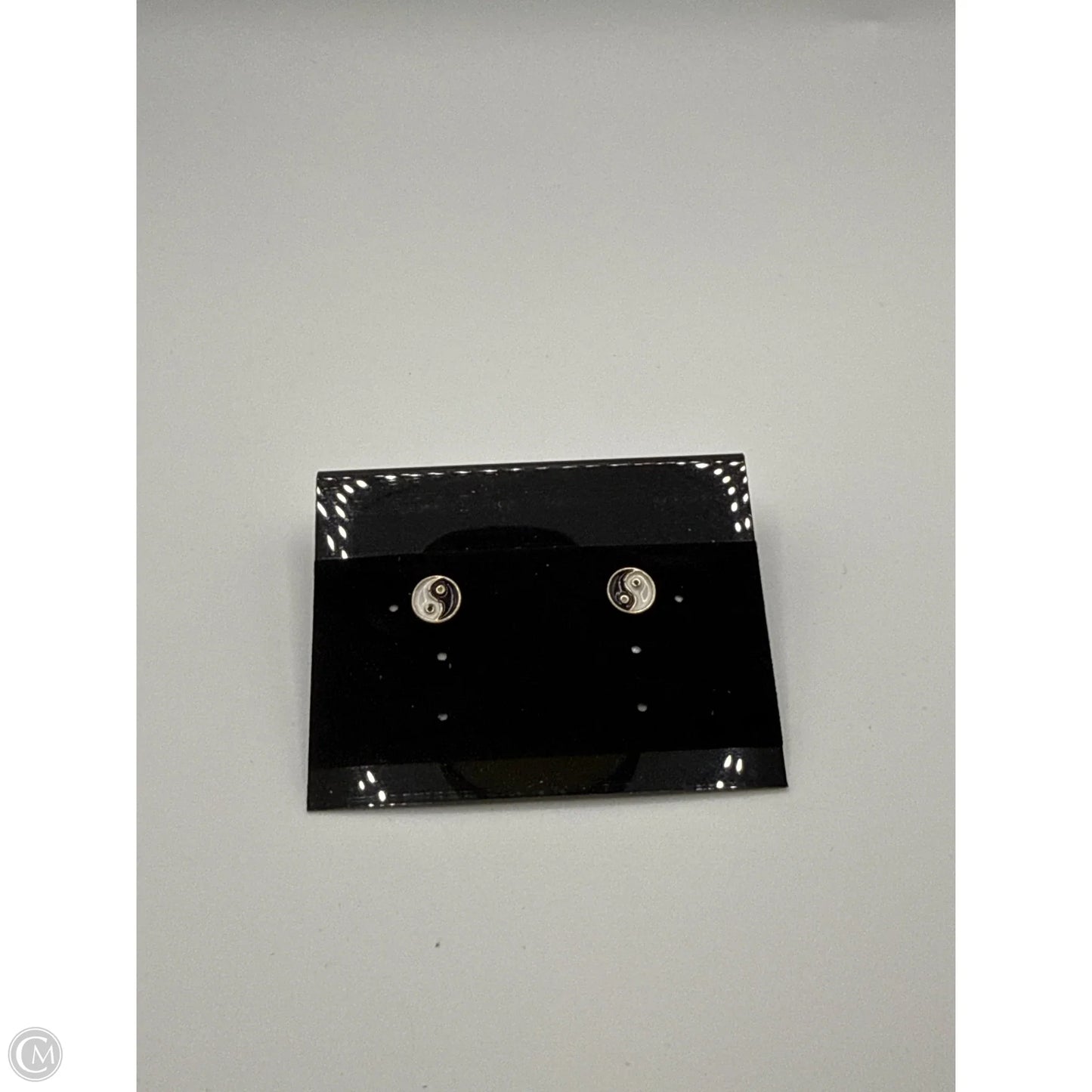 Earrings Stud By Clothes Mentor, Size: 1