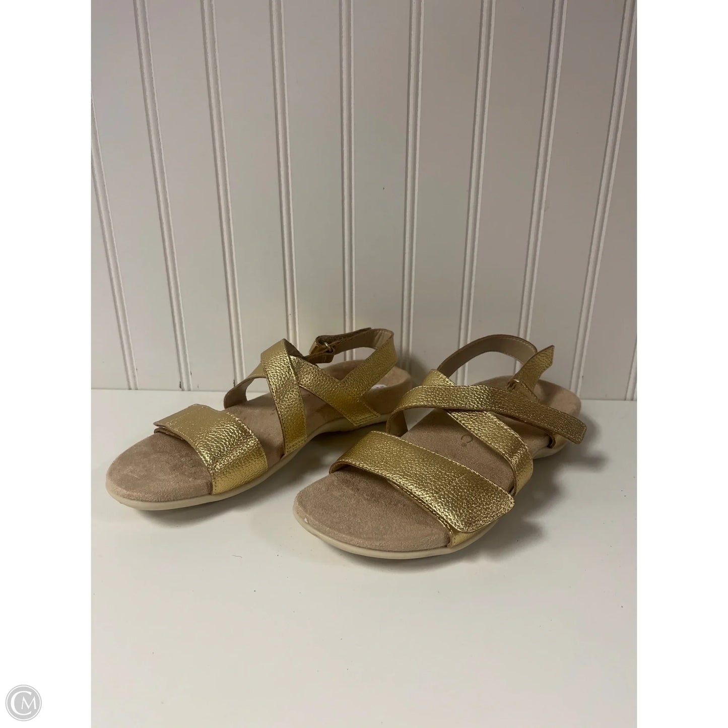 Sandals Flats By Vionic In Gold, Size: 7