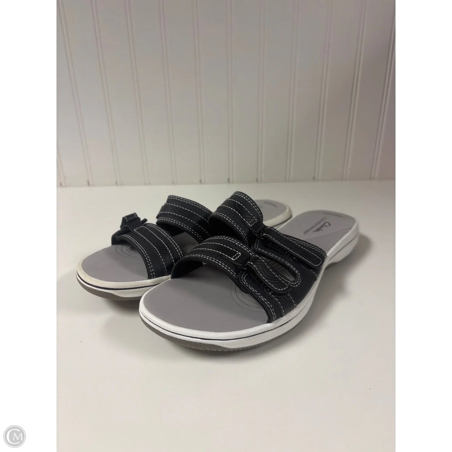 Sandals Flats By Clarks In Black, Size: 8