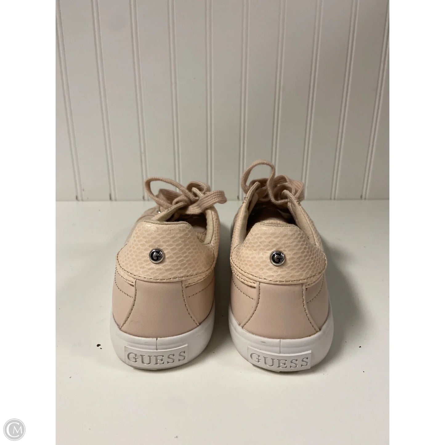 Shoes Sneakers By Guess In Pink, Size: 7.5