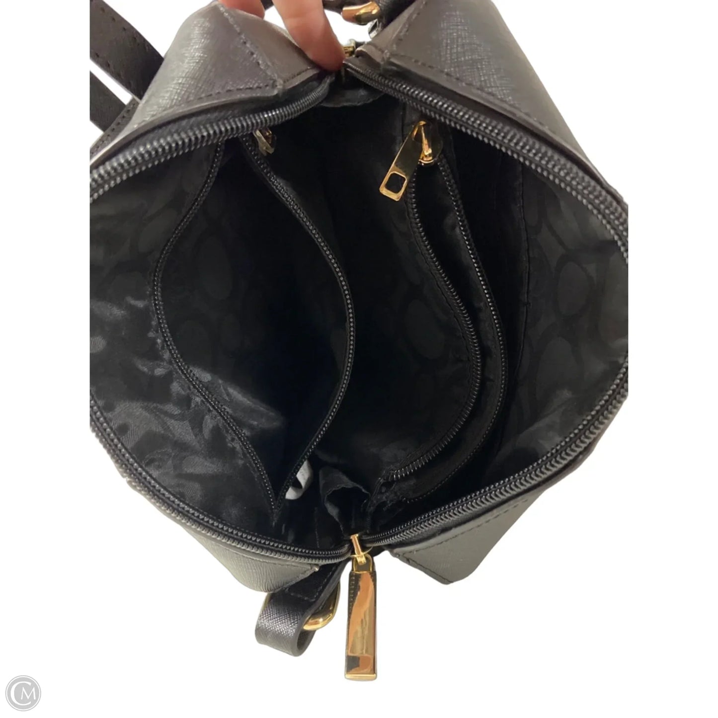 Crossbody By Clothes Mentor, Size: Medium