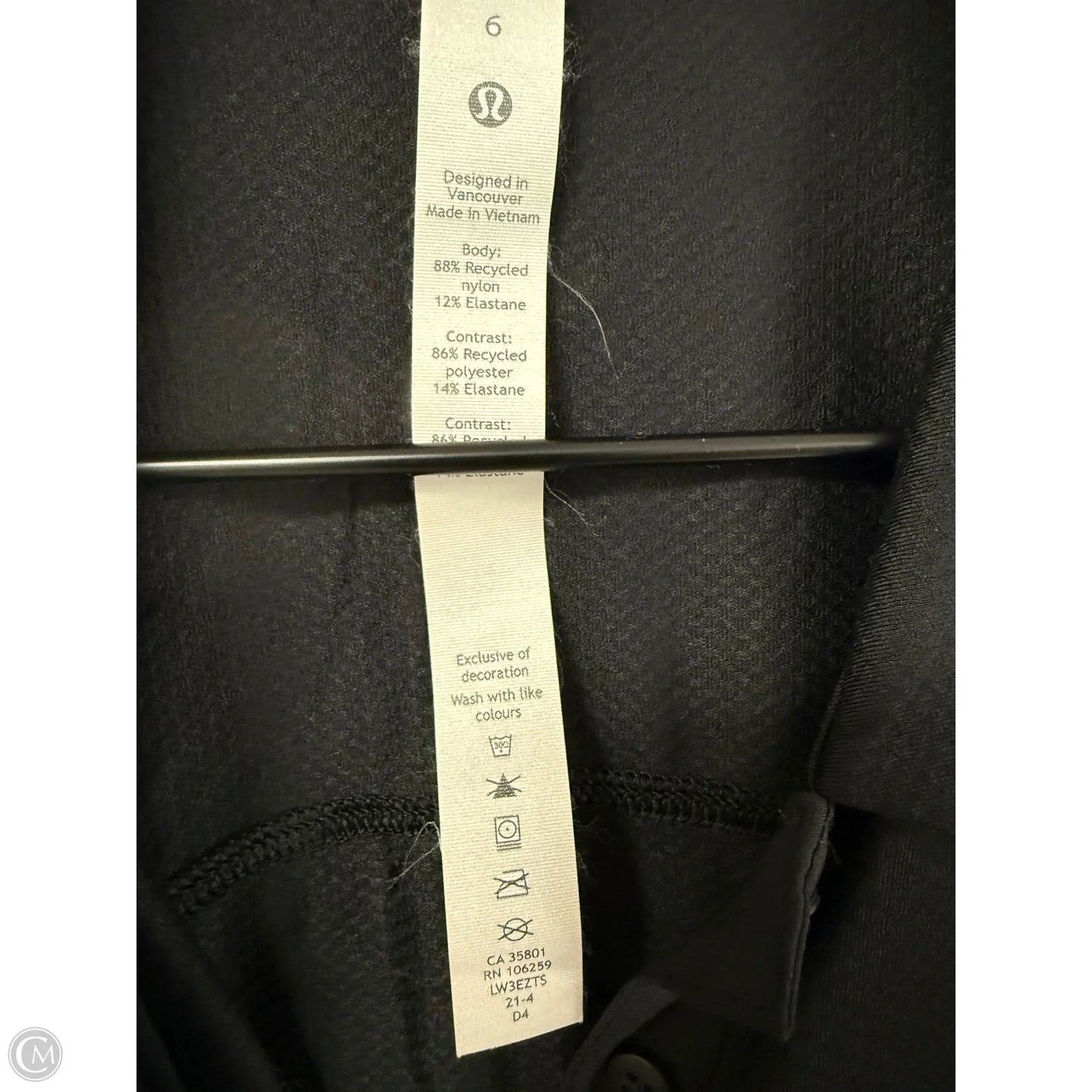 Athletic Top Short Sleeve By Lululemon In Black, Size: 6