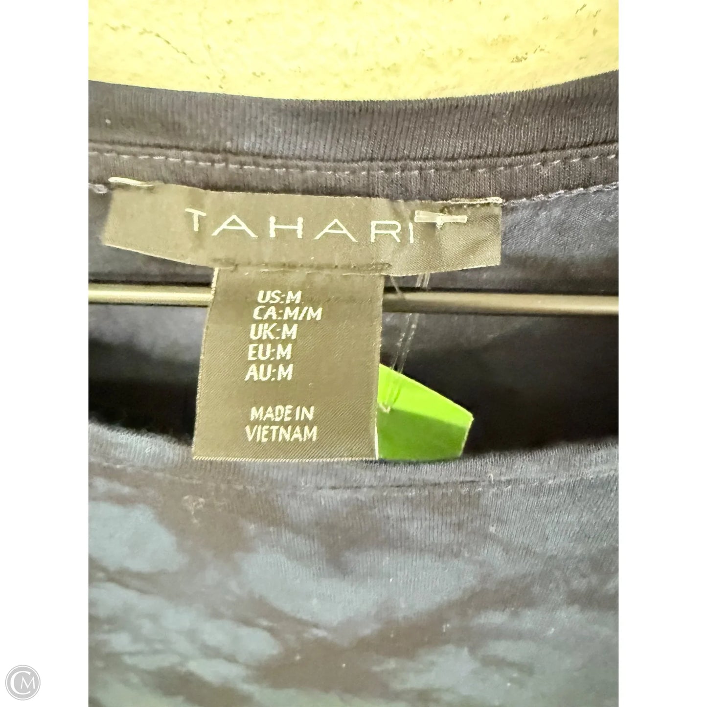 Top Sleeveless By Tahari By Arthur Levine In Navy, Size: M