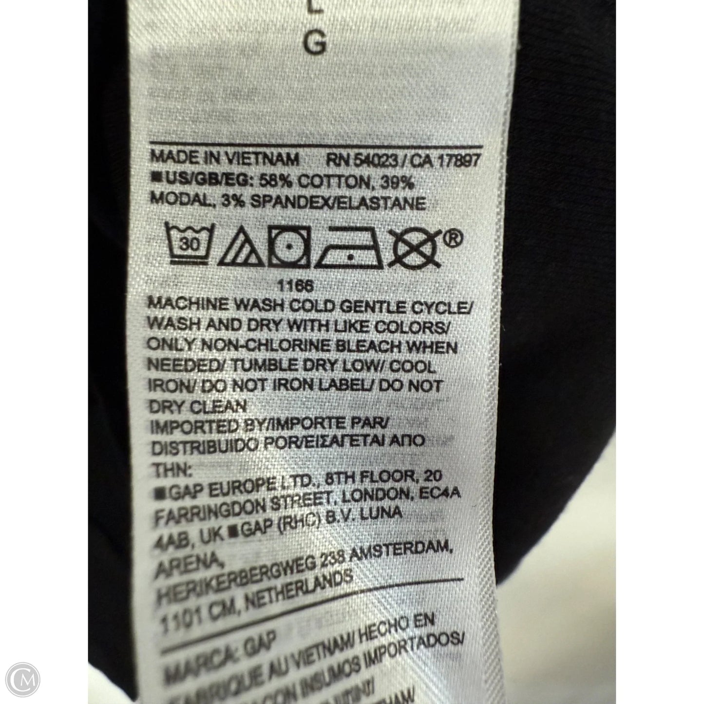Top Short Sleeve By Gap In Black, Size: L
