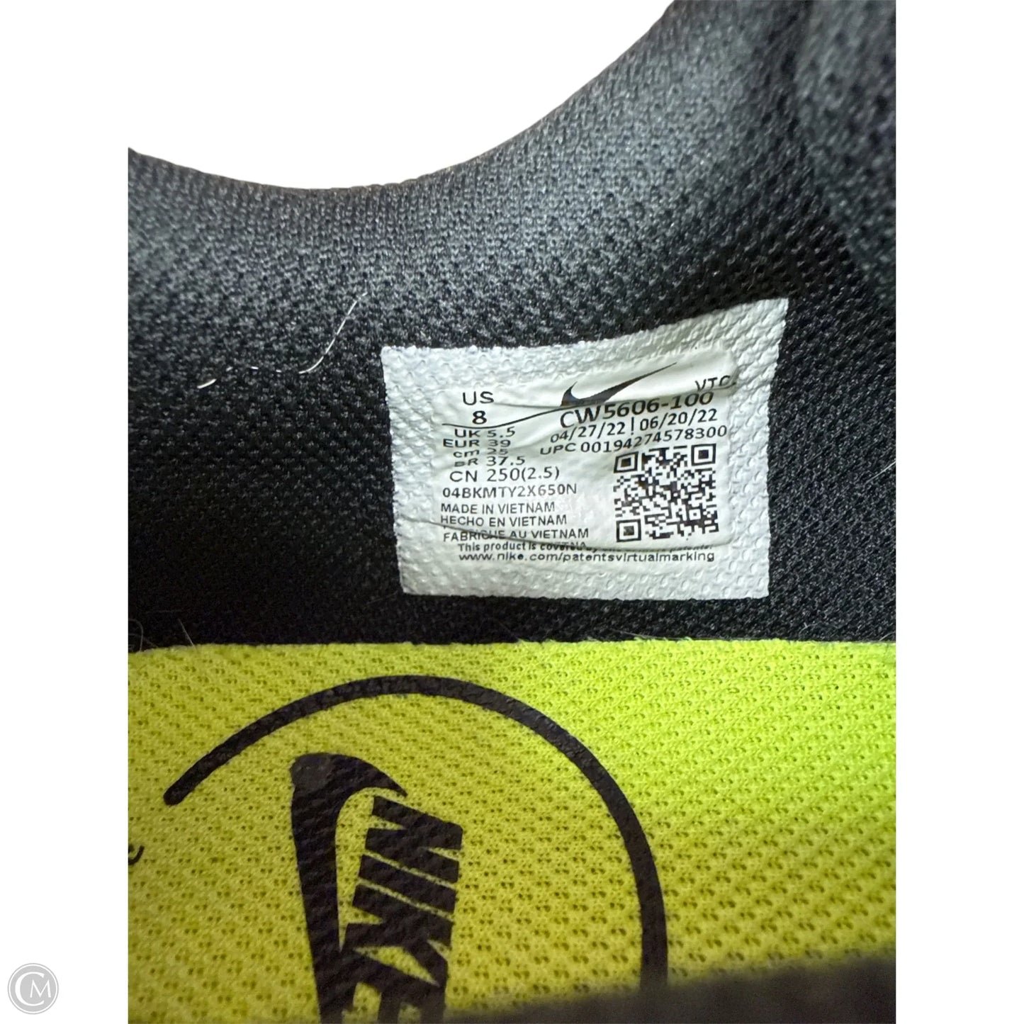 Shoes Sneakers By Nike In White, Size: 8