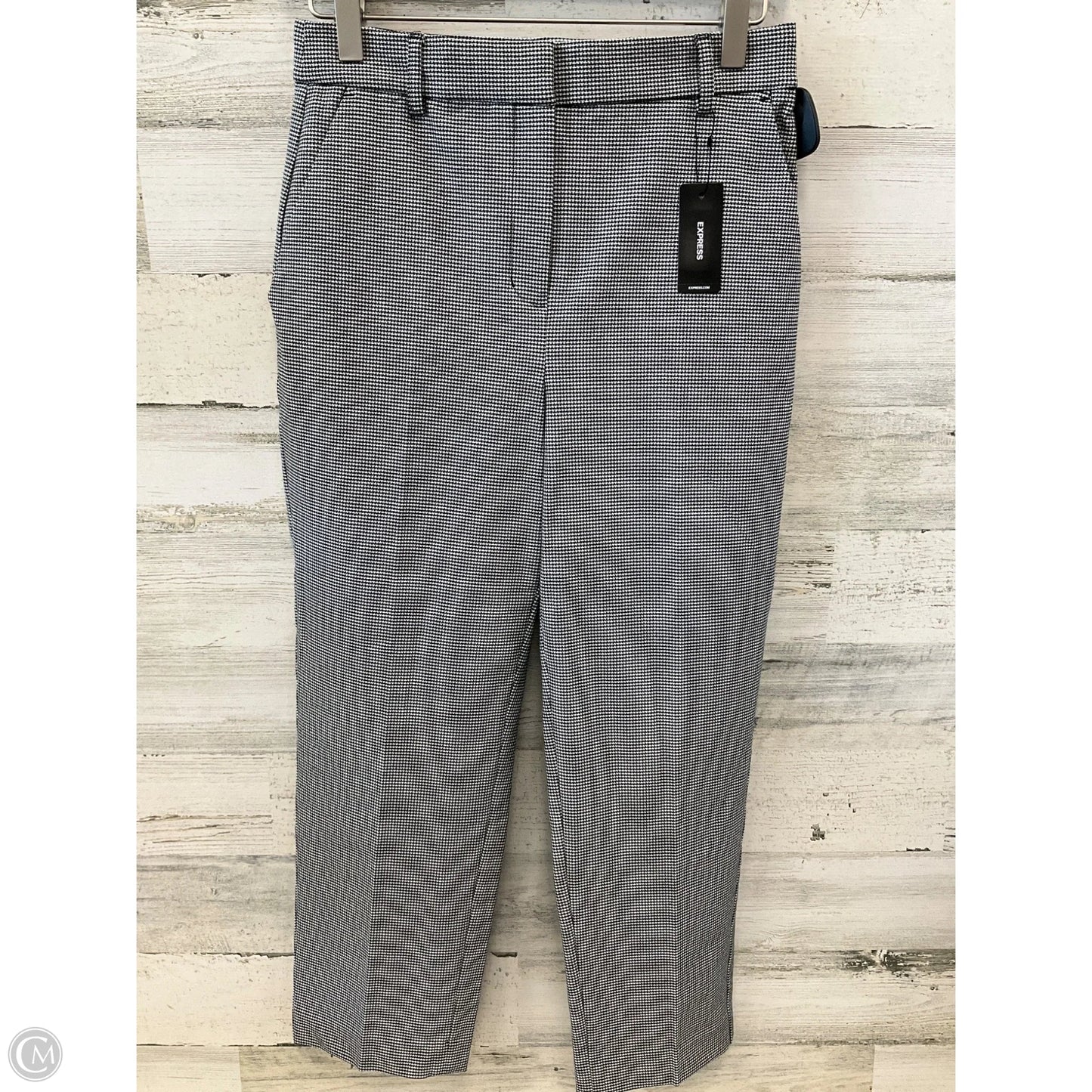 Pants Cropped By Express In Black & White, Size: 2