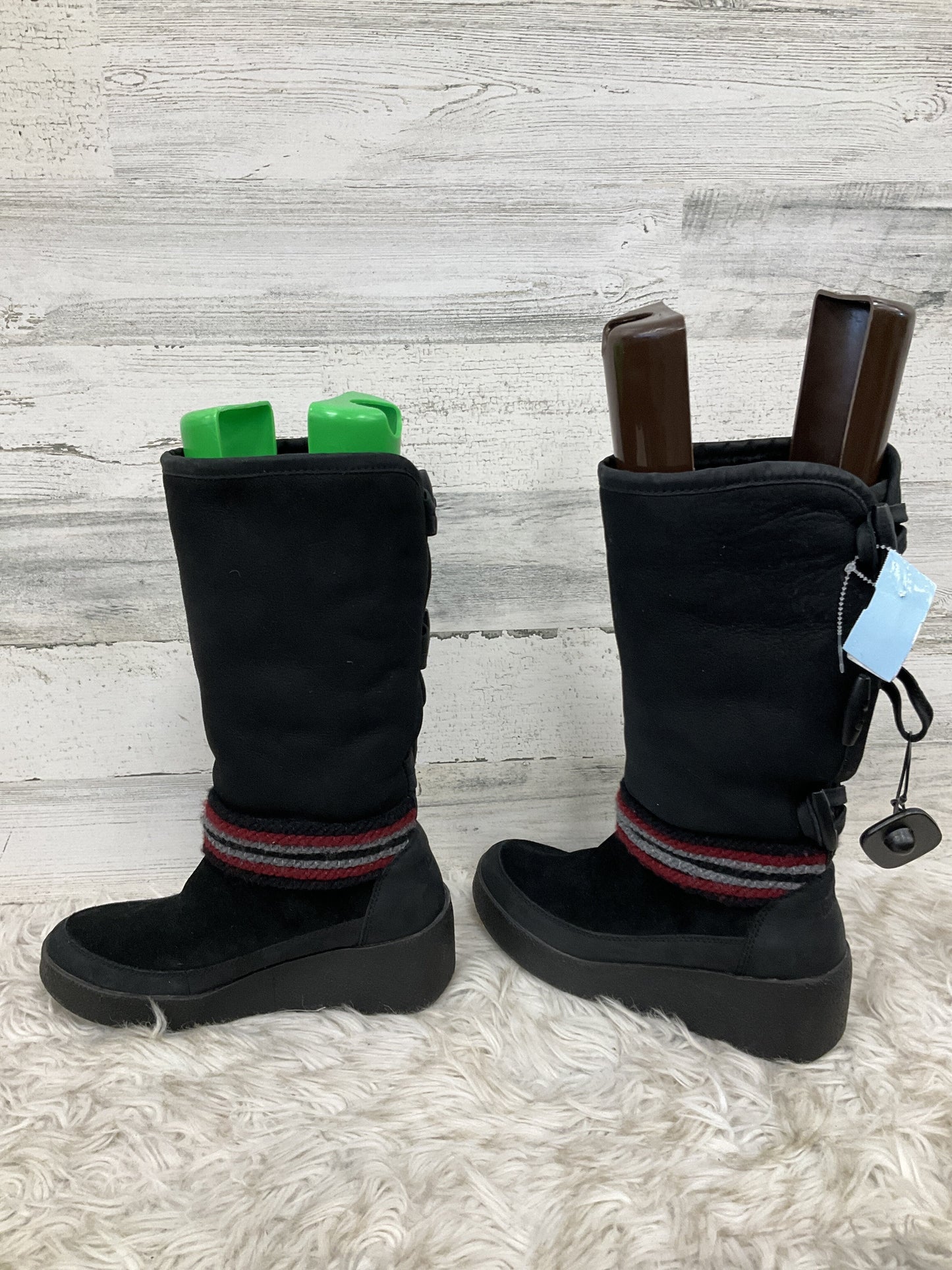 Boots Knee Flats By Clothes Mentor Size: 8