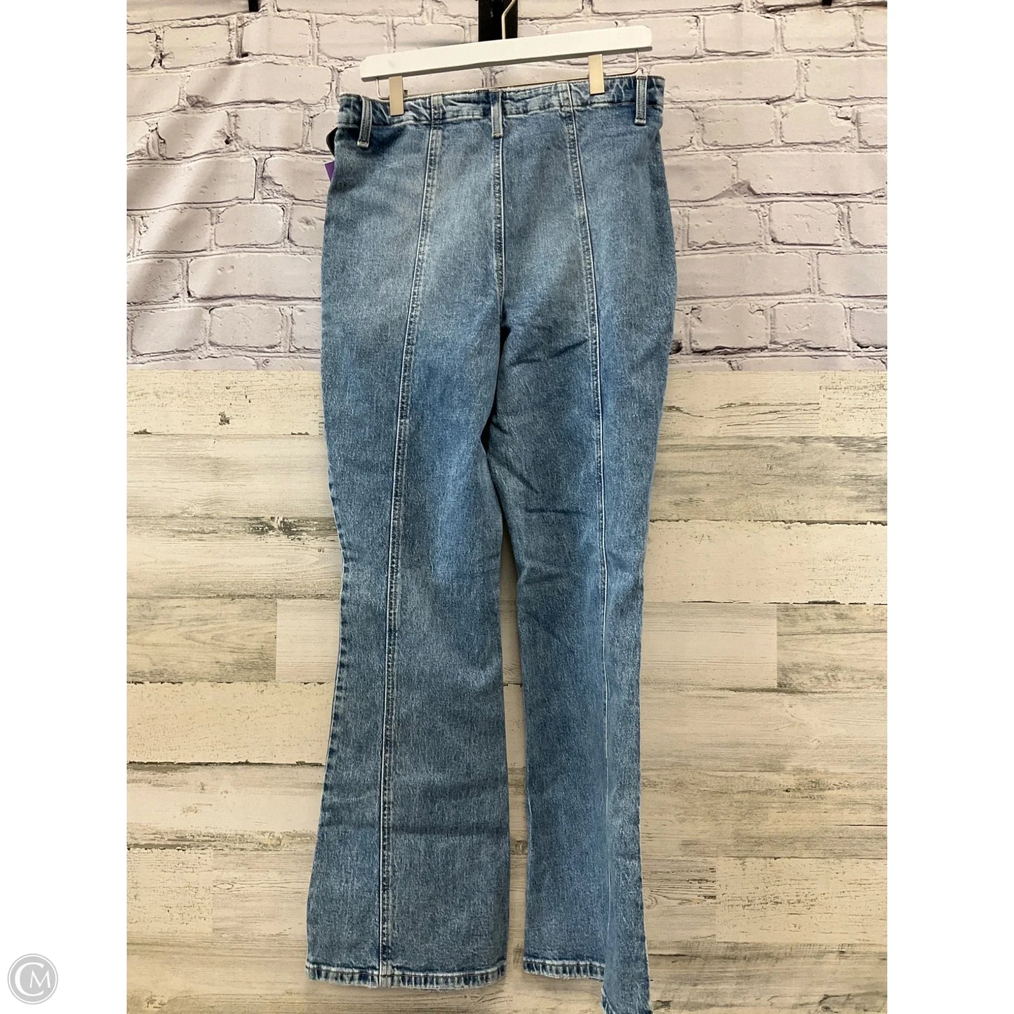 Jeans Flared By Clothes Mentor In Blue Denim, Size: 14