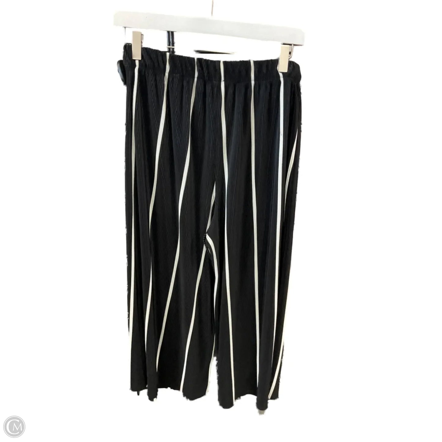 Capris By Zara In Black & White, Size: 12