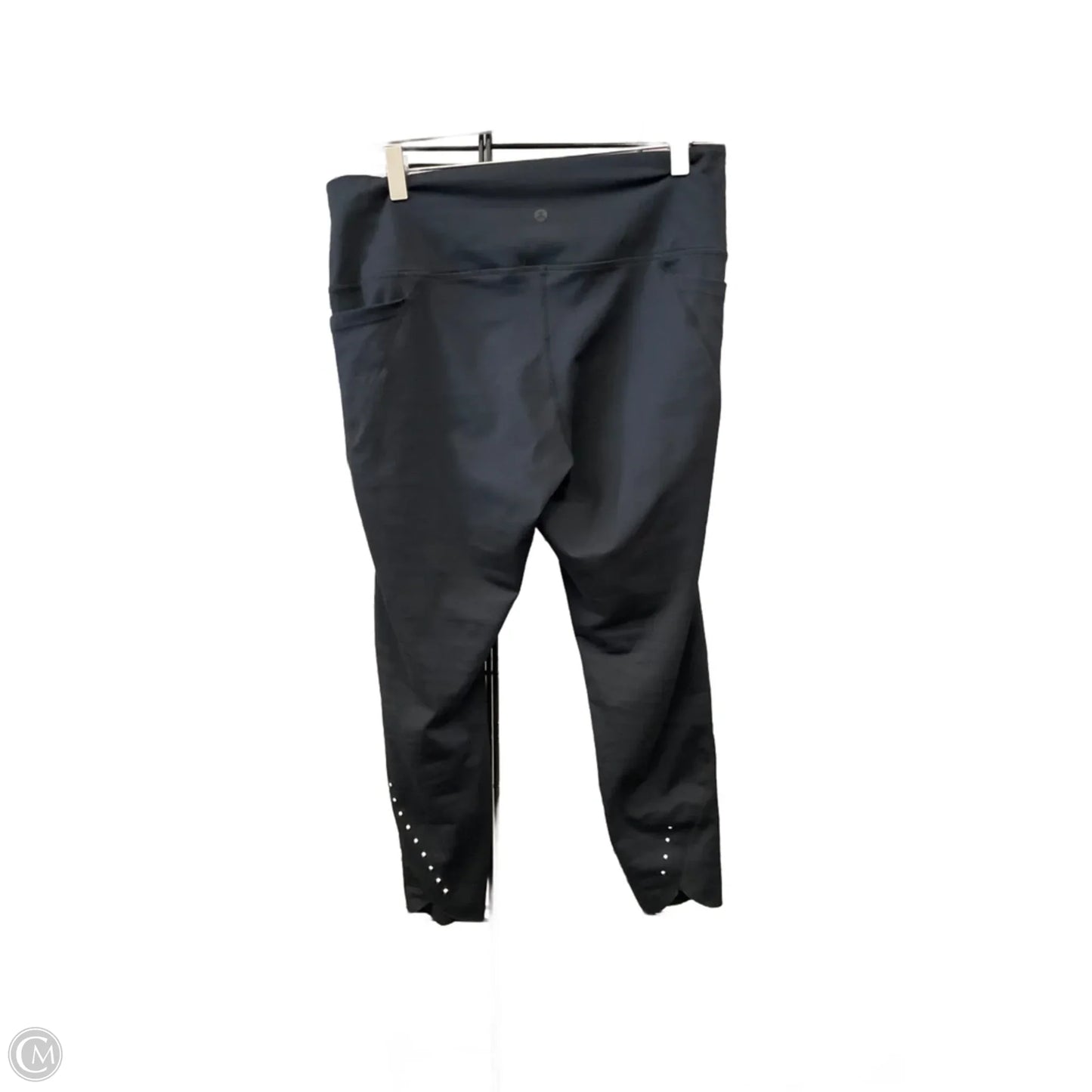 Athletic Capris By Danskin In Black, Size: L