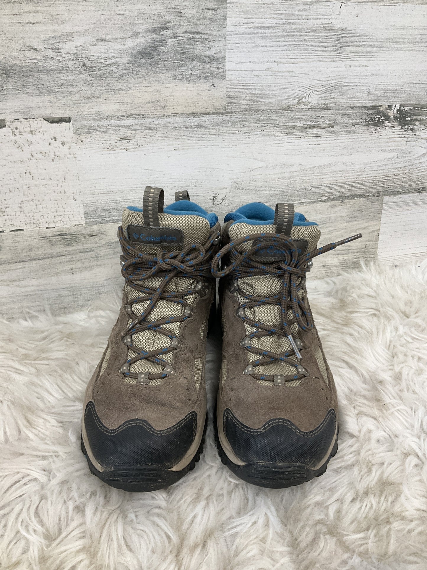 Boots Hiking By Columbia Size: 6.5