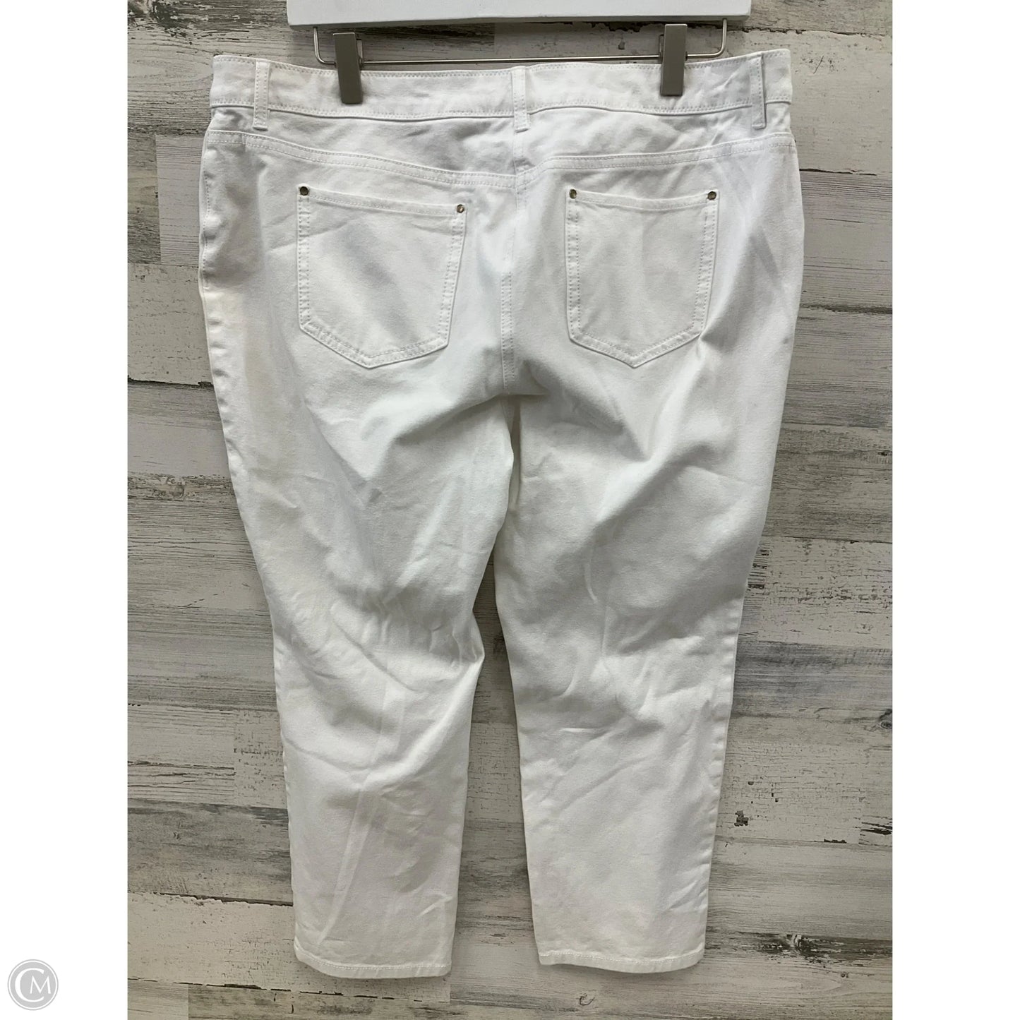 Pants Cropped By Chicos In White, Size: L