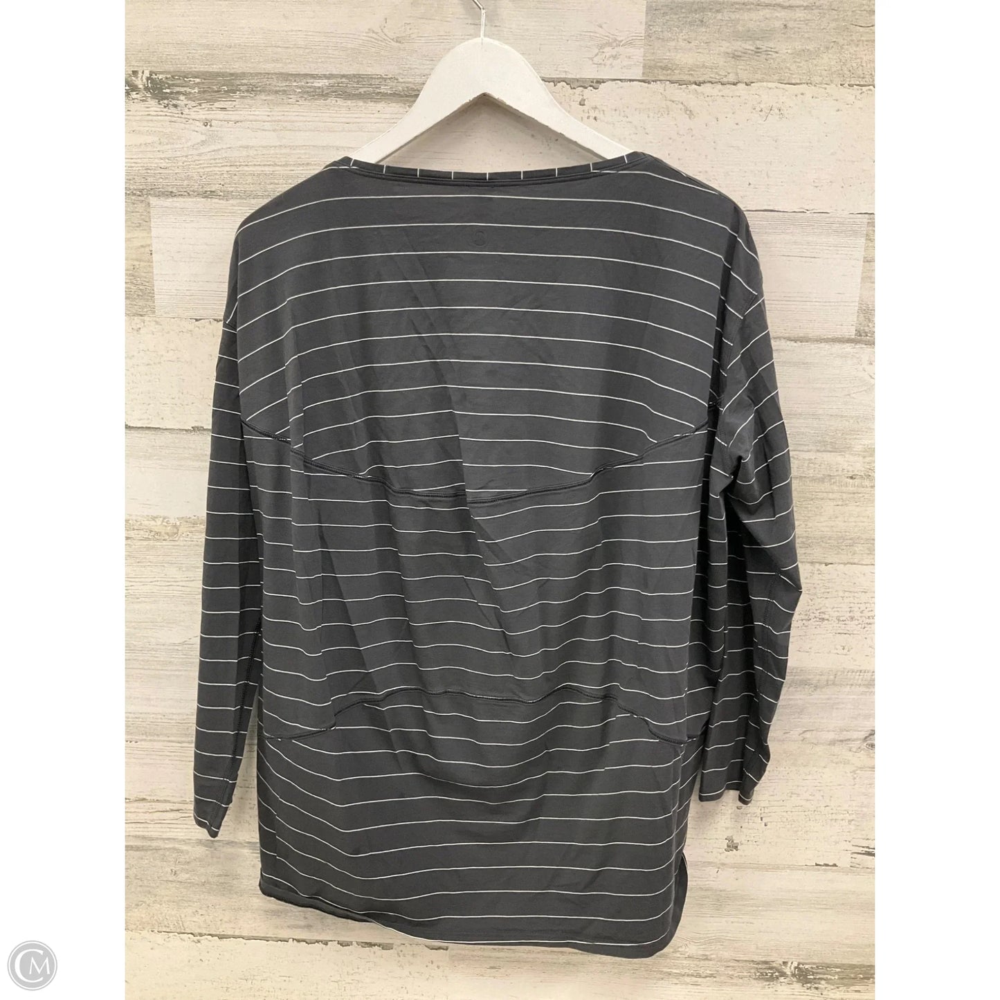 Athletic Top Long Sleeve Crewneck By Lululemon In Grey, Size: 10
