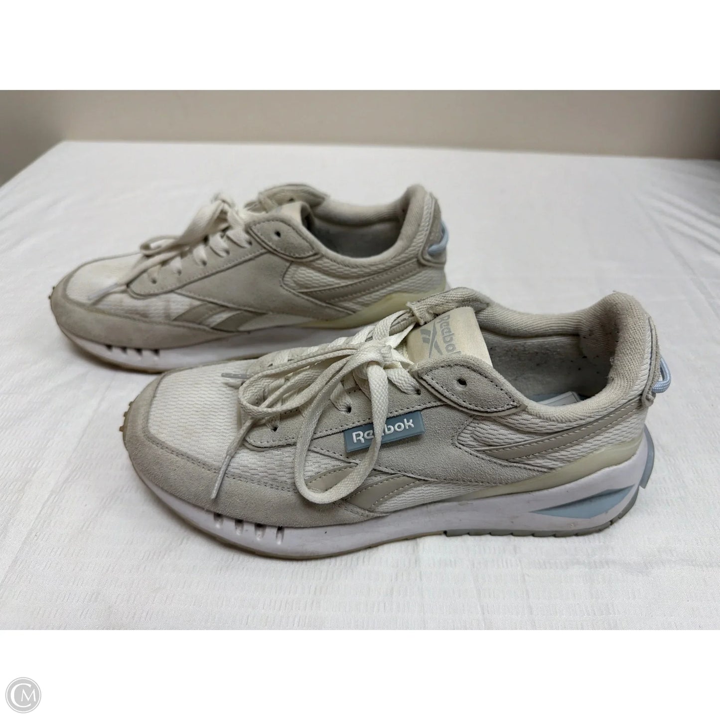 Shoes Sneakers By Reebok In Tan, Size: 8