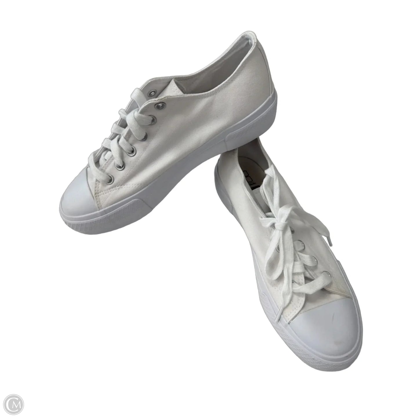 Shoes Sneakers By No Boundaries In White, Size: 11