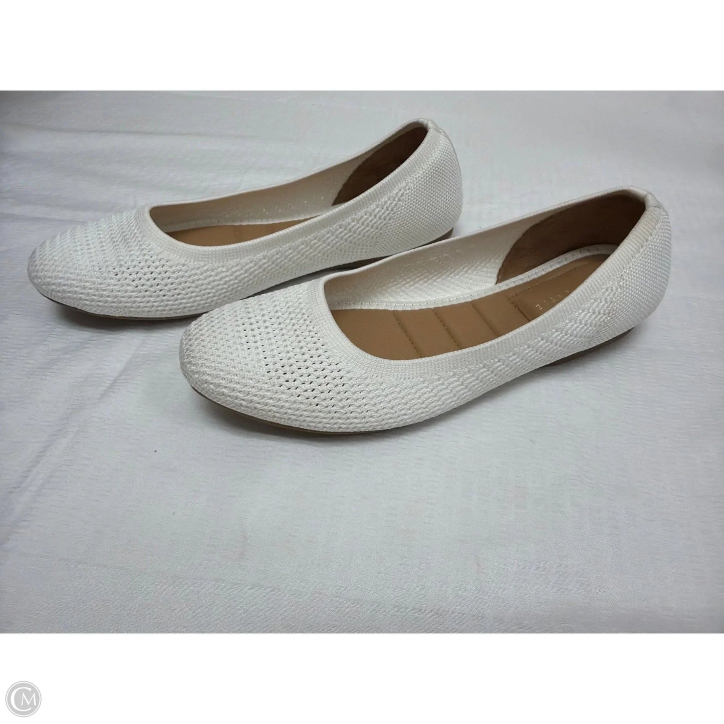 Shoes Flats By Kelly And Katie In White, Size: 7.5