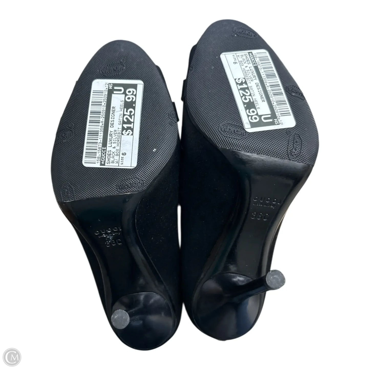 Shoes Luxury Designer By Gucci In Black & Silver, Size: 6