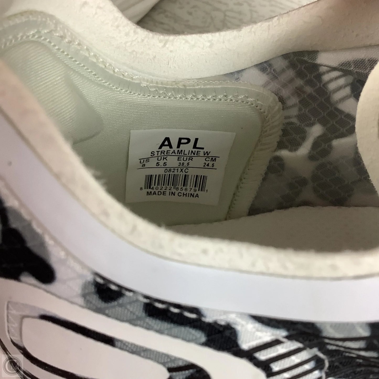 Shoes Designer By Apl In Black & White, Size: 8