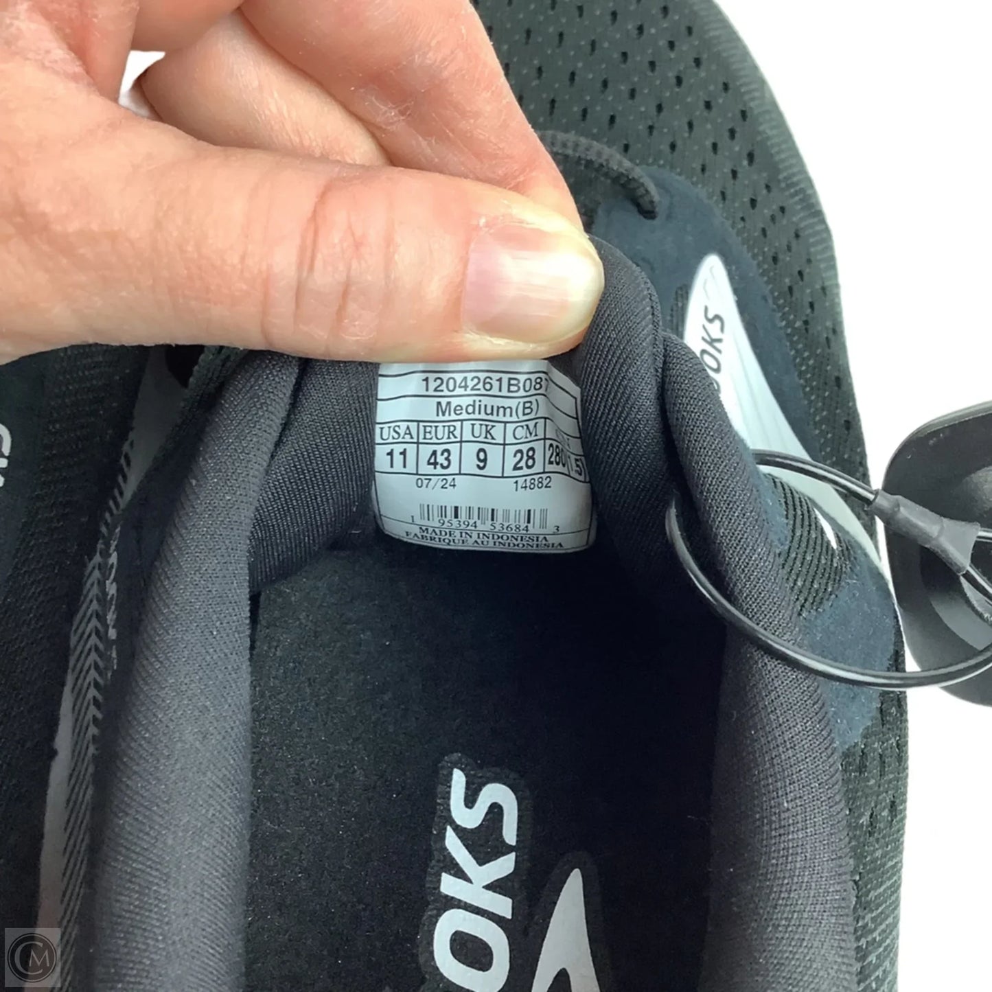 Shoes Athletic By Brooks In Black, Size: 11