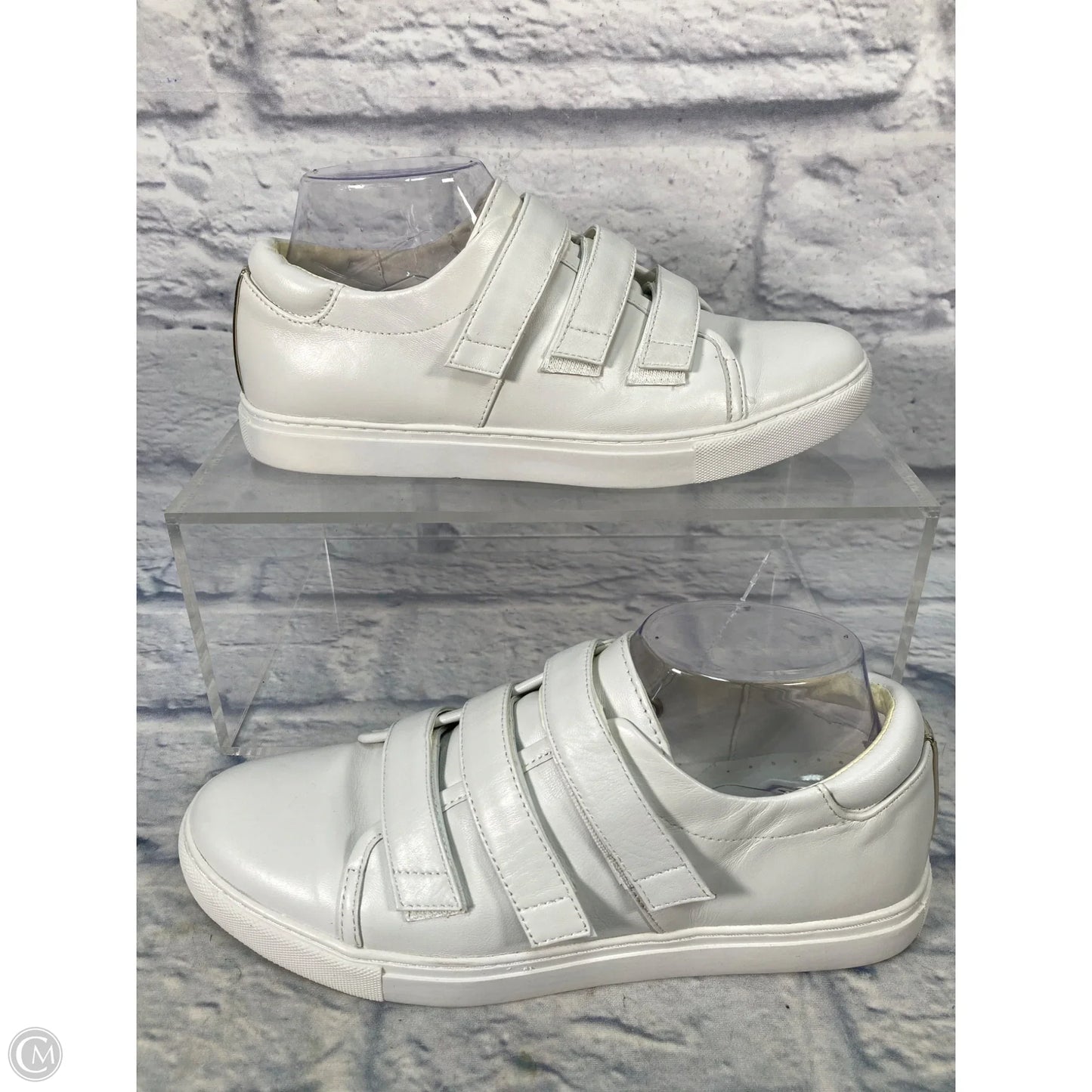 Shoes Sneakers By Kenneth Cole In White, Size: 9.5