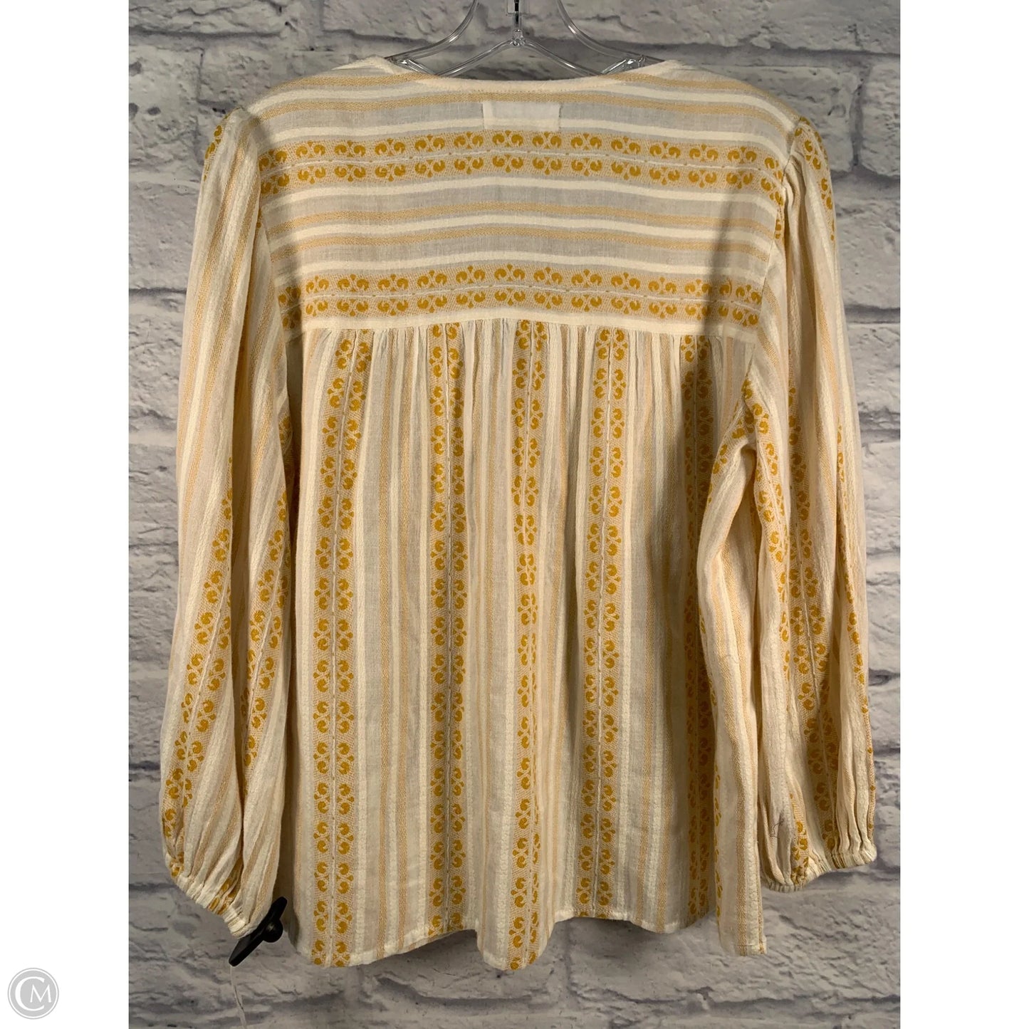 Top Long Sleeve By Velvet By Graham & Spencer In White & Yellow, Size: M