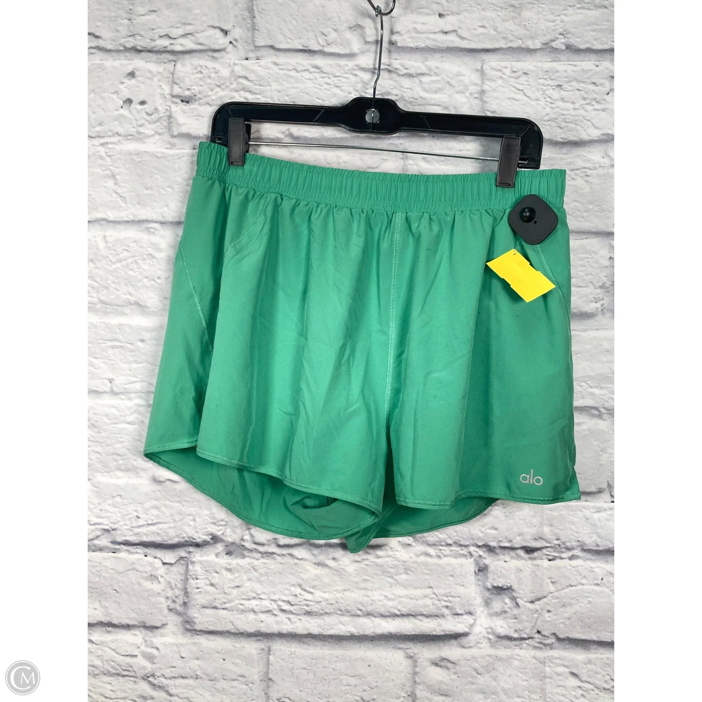 Athletic Shorts By Alo In Green, Size: L
