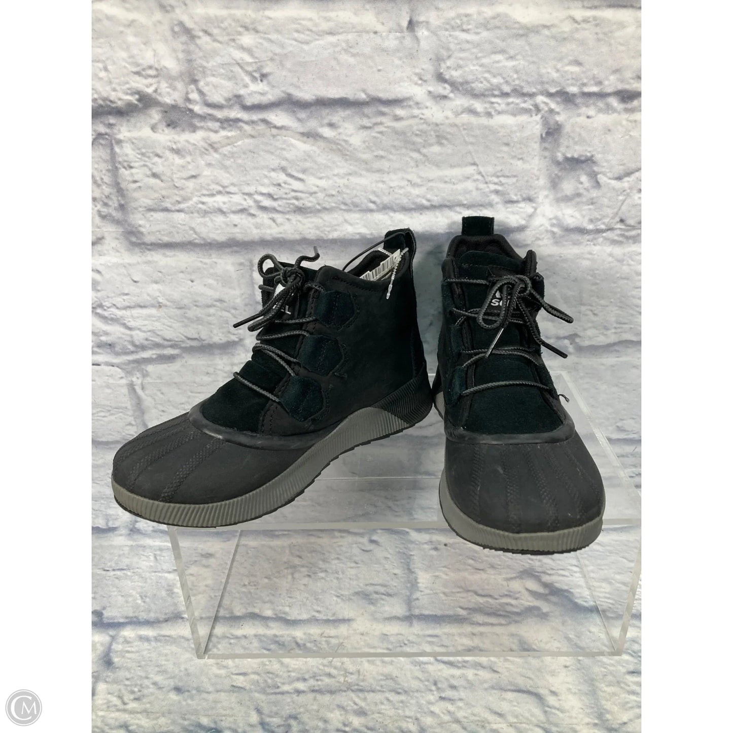 Shoes Sneakers By Sorel In Black & Grey, Size: 7