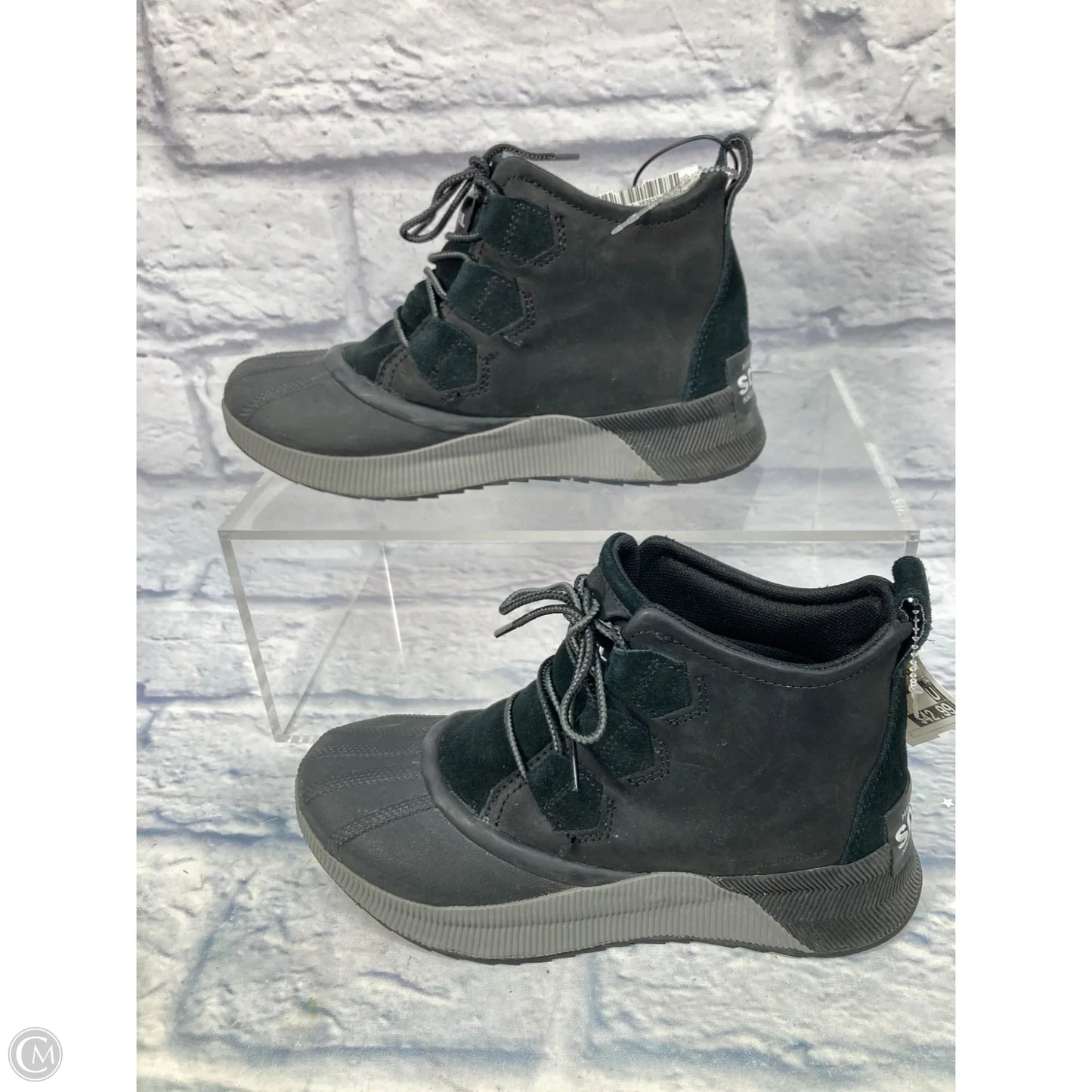 Shoes Sneakers By Sorel In Black & Grey, Size: 7