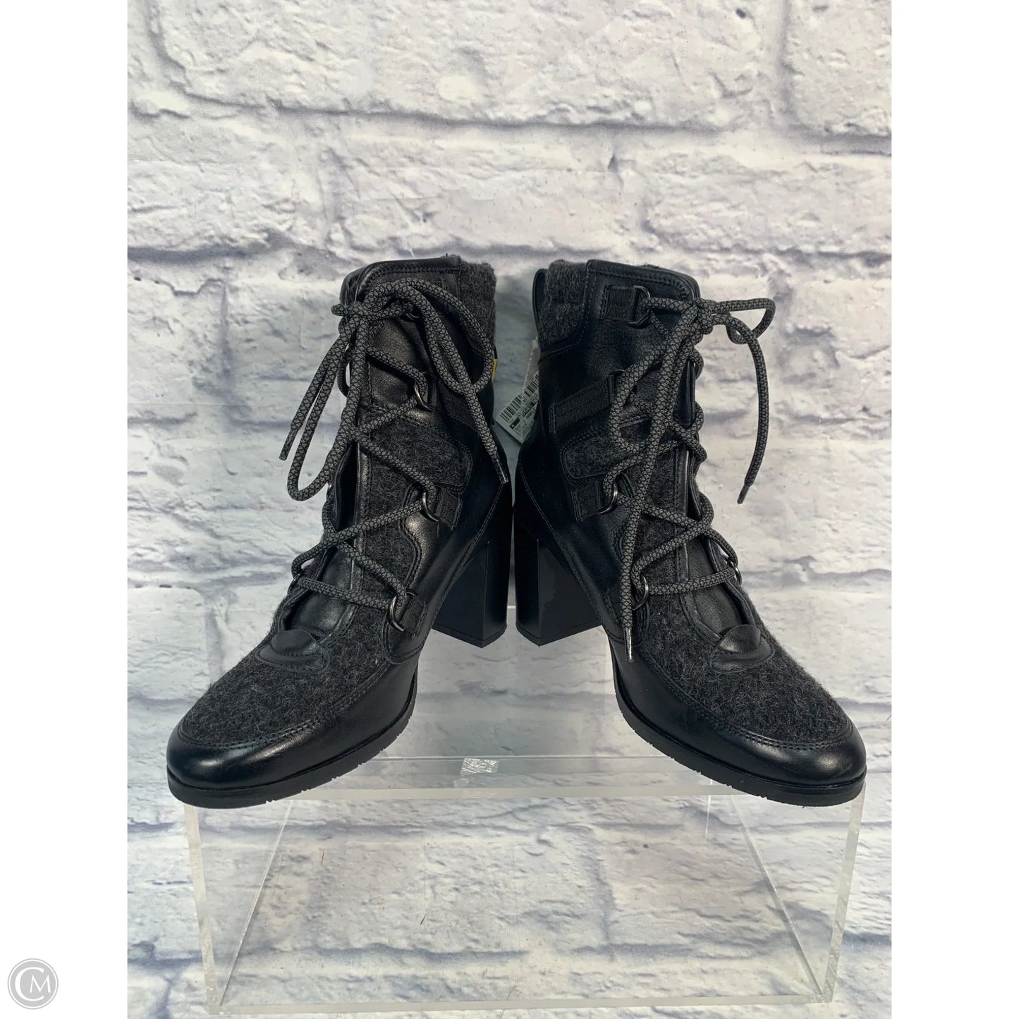 Boots Ankle Heels By Clothes Mentor In Black, Size: 8.5
