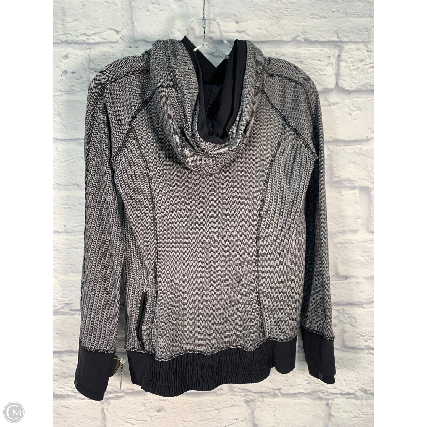 Athletic Top Long Sleeve Hoodie By Lululemon In Black & White, Size: S