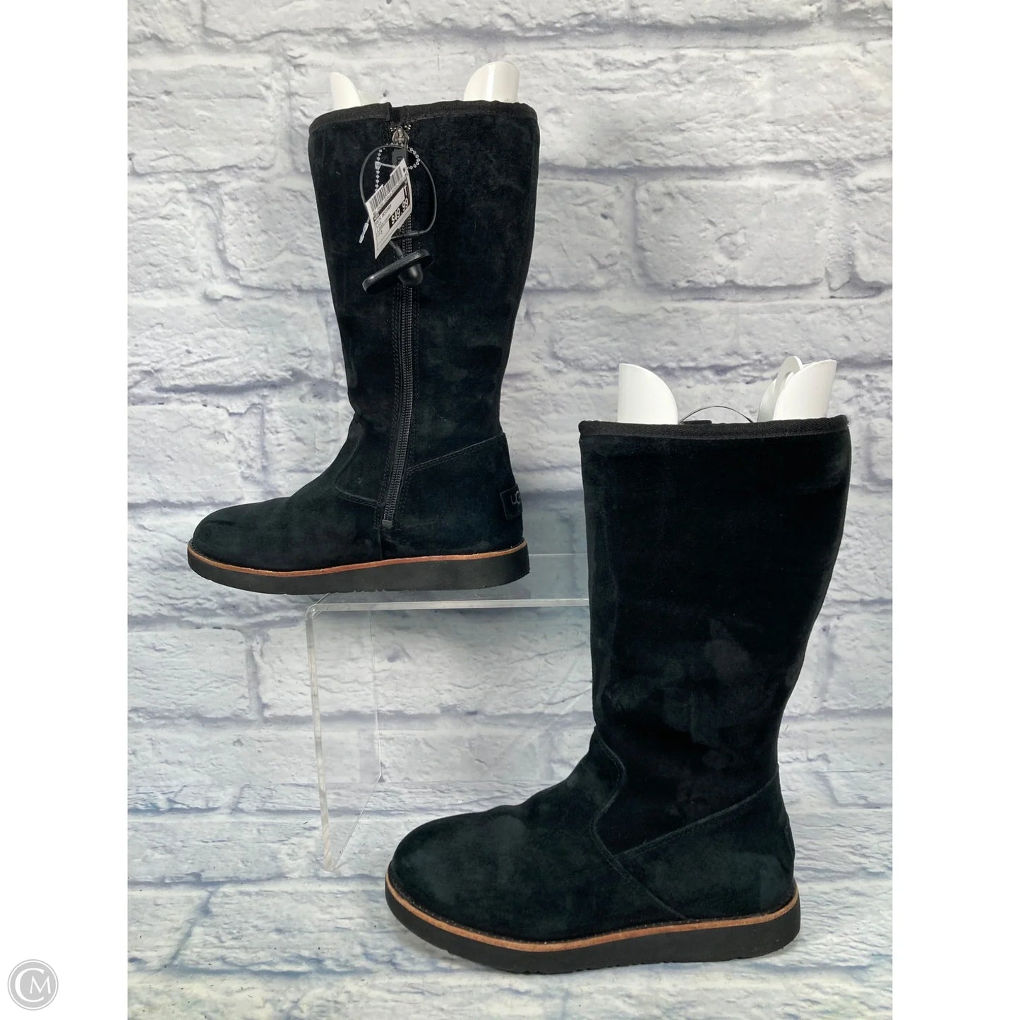 Boots Designer By Ugg In Black, Size: 7