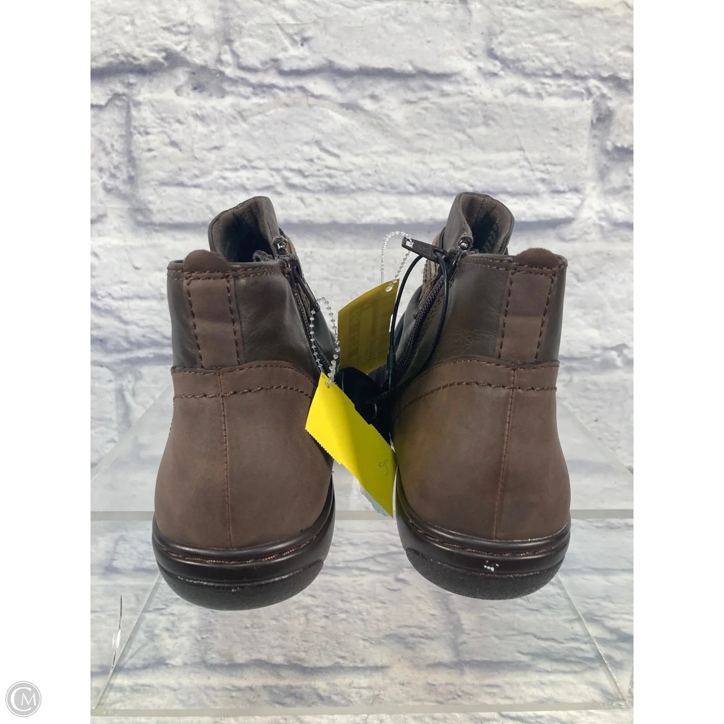 Boots Ankle Flats By Earth Origins In Brown, Size: 9