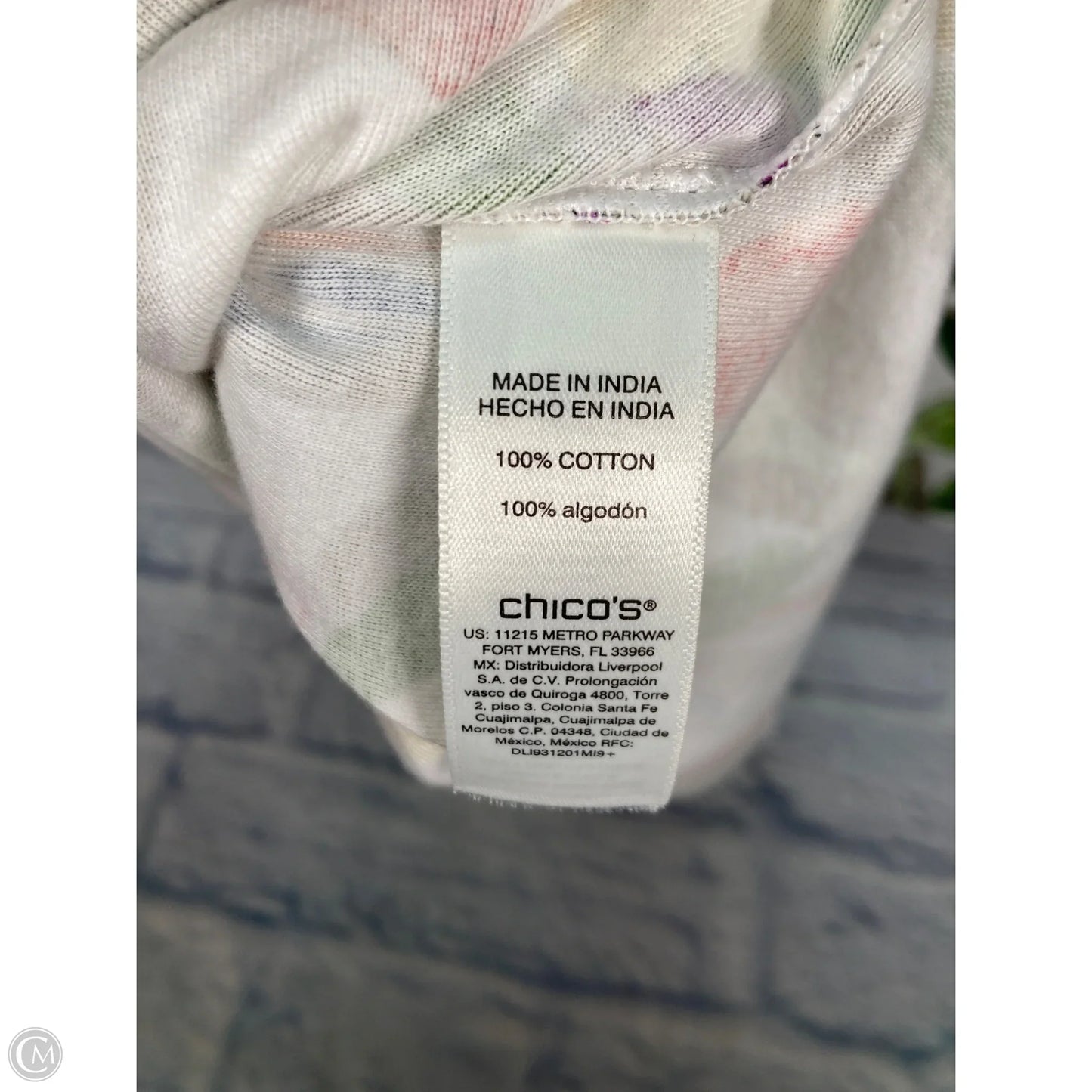 Top Short Sleeve By Chicos In Green & White, Size: Xl