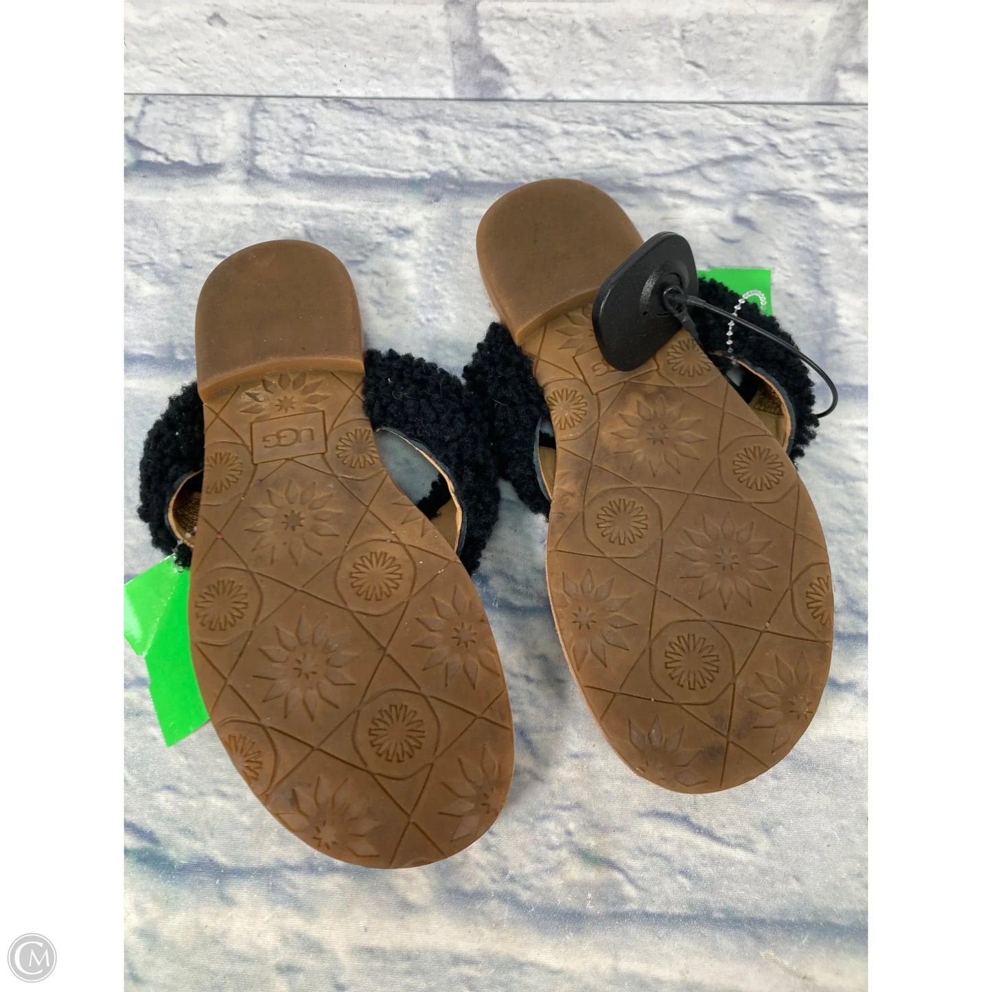 Sandals Designer By Ugg In Black & Tan, Size: 7