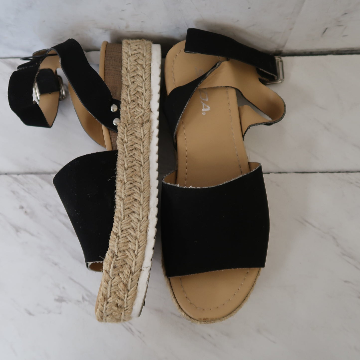 Sandals Heels Wedge By Soda Size: 9
