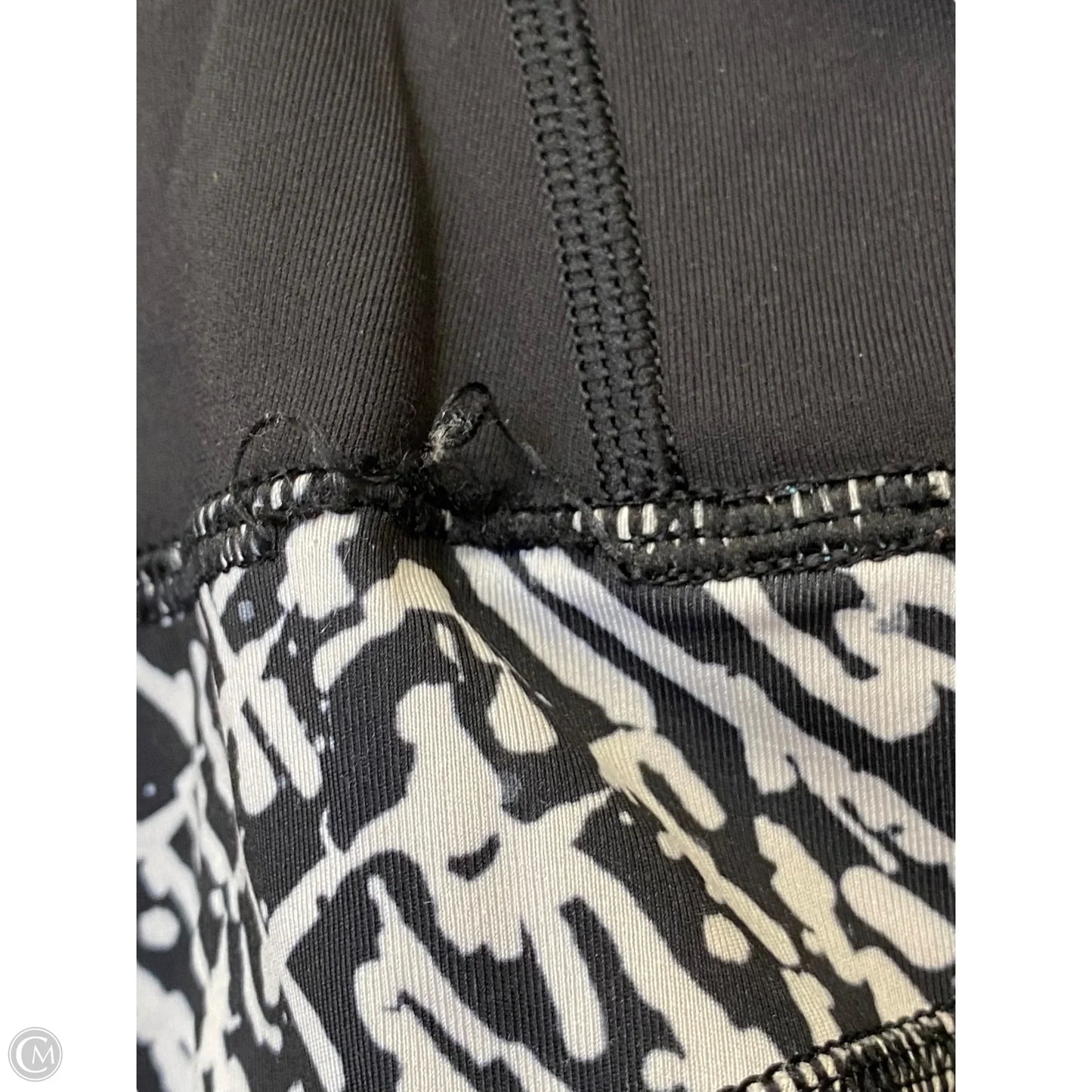 Athletic Leggings By Lululemon In Black & White, Size: 10