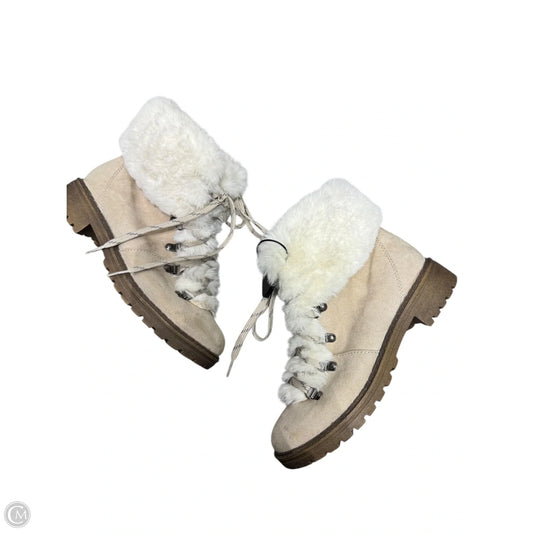 Boots Combat By Universal Thread In Cream, Size: 8.5