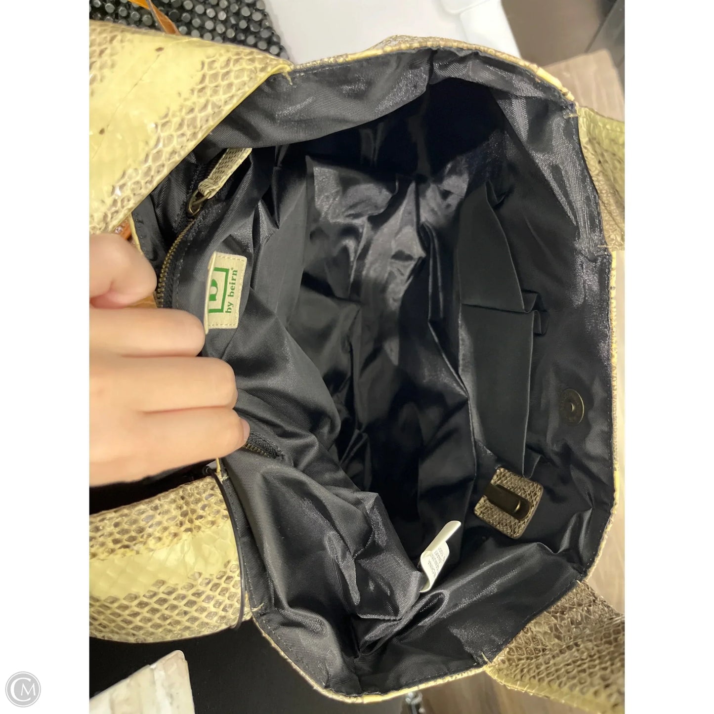 Handbag Leather By Clothes Mentor, Size: Medium